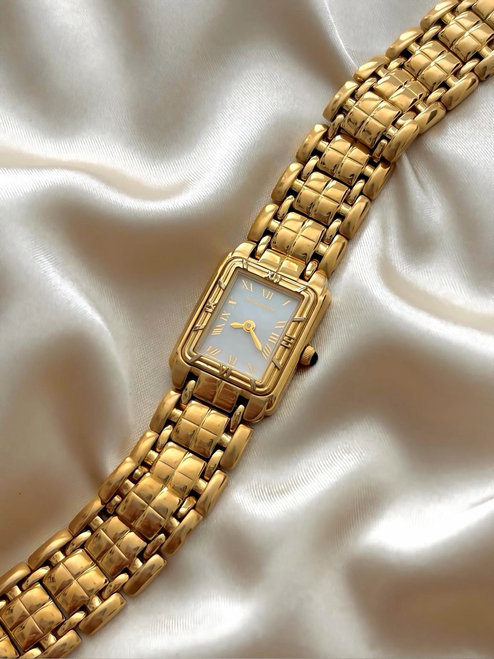 AUTHENTIC RARE VINTAGE YVES SAINT LAURENT MOTHER-OF-PEARL PANTHERE GOLD WATCH